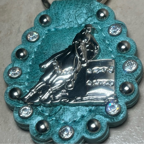 Vintage Western Rodeo Horse Keychain - Picture 2 of 3